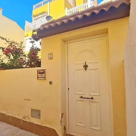 アパート En Primera Linea De Mar, Casa,patio Solarium 